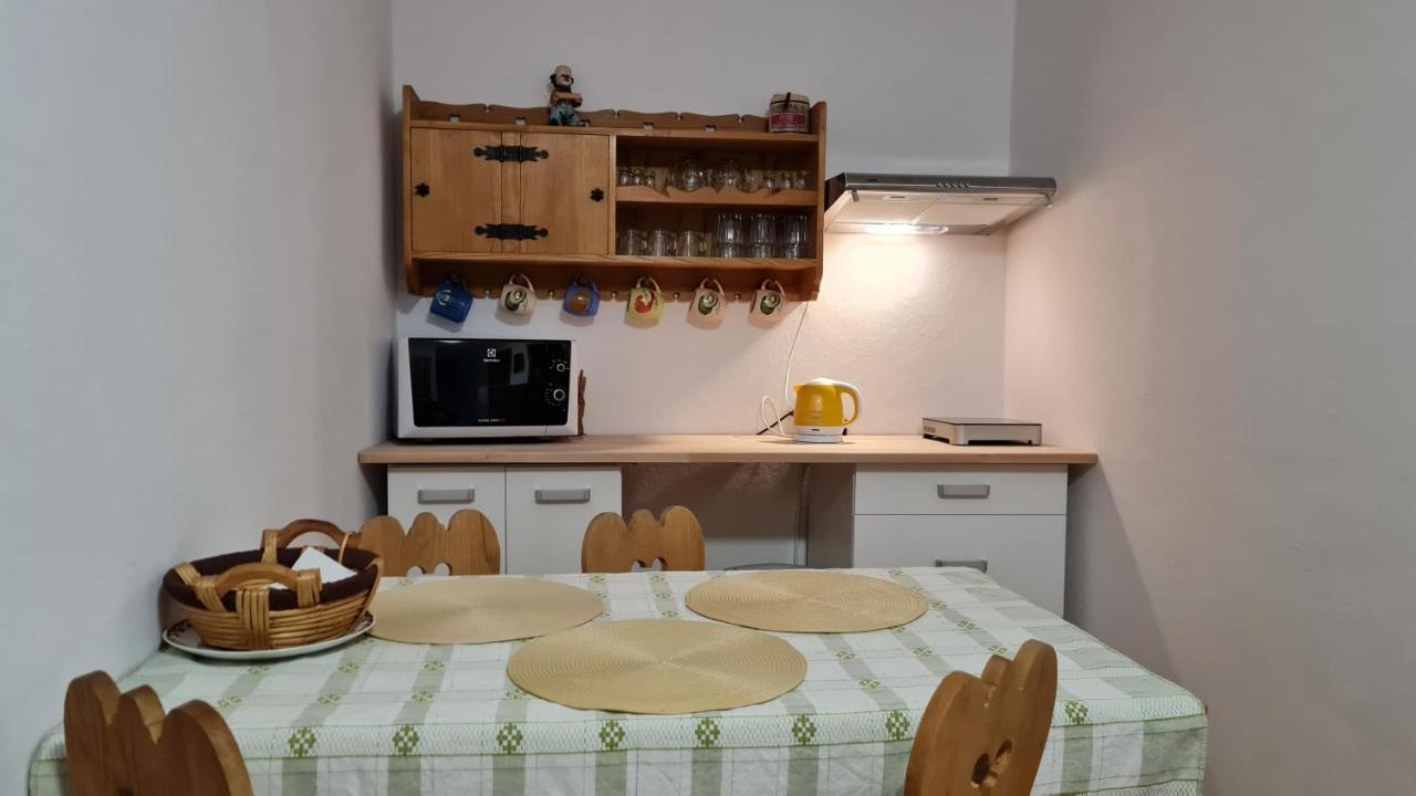 Apartamento Penzion Piano Liptovský Mikuláš Exterior foto